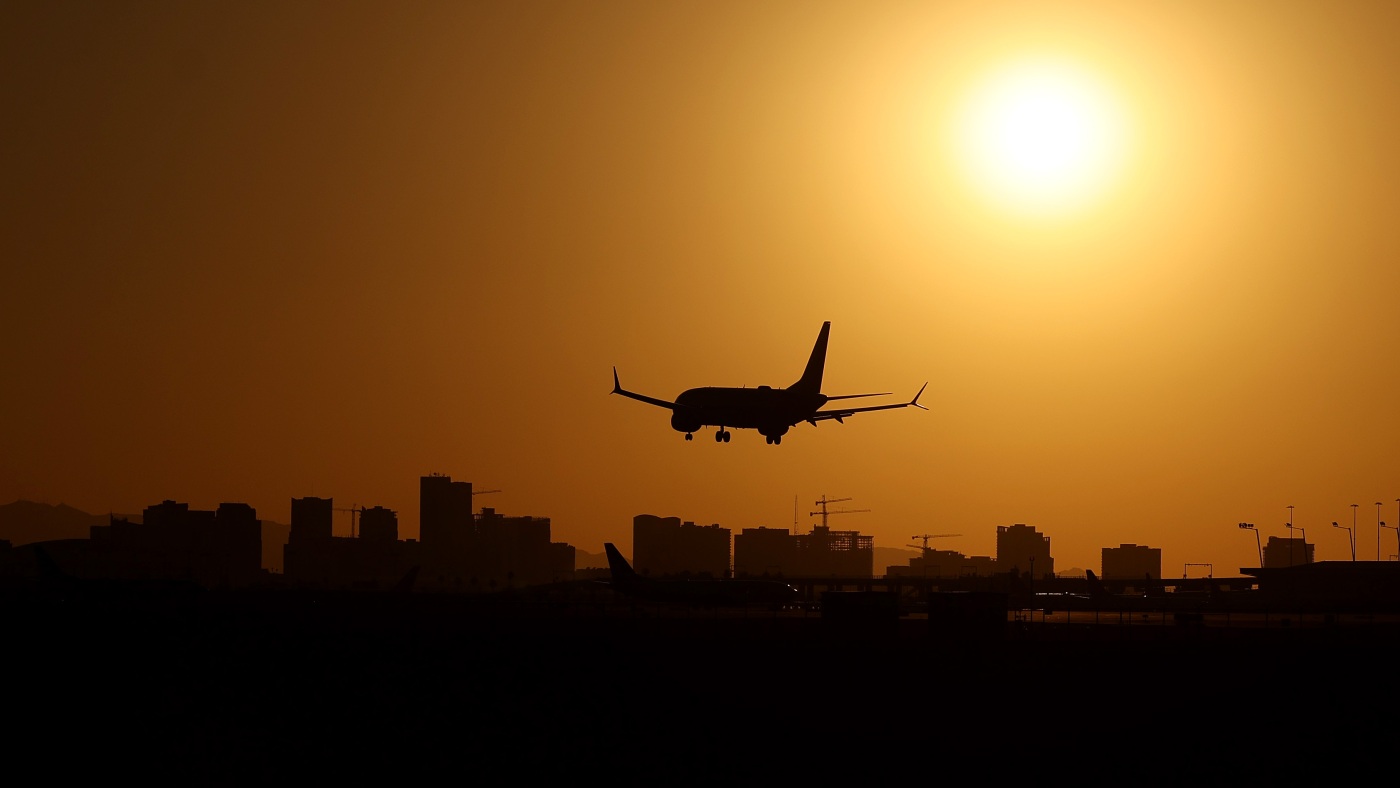 Another Near Miss! FAA Investigates Close Call Between Passenger Jets Over Phoenix