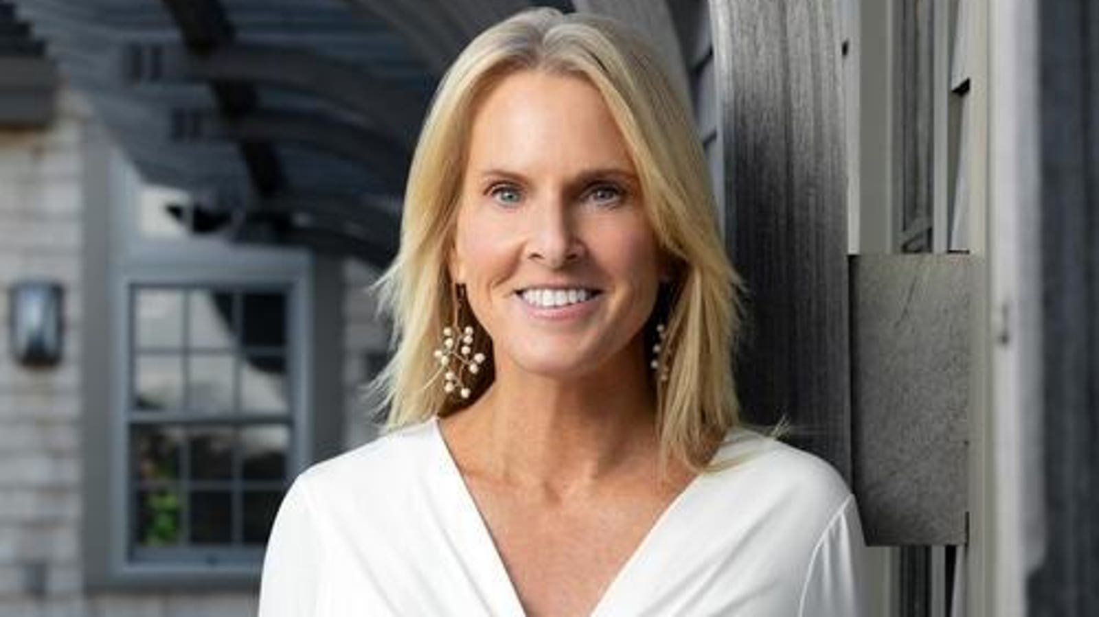 Elin Hilderbrand's Nantucket: A Love Letter in Print